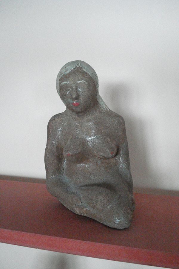 Keramikplastik Sitzendes Mädchen - ArtLara